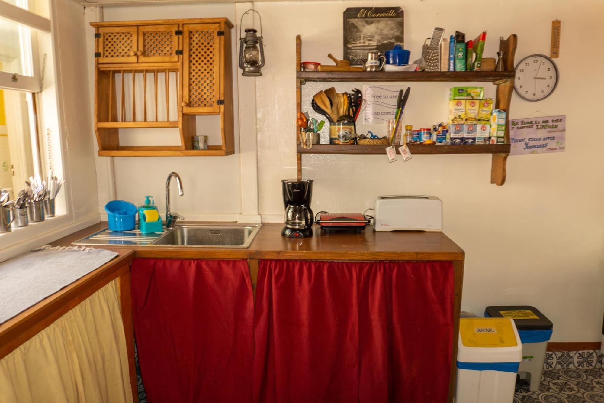 Hostel Albergue La Casa Encantada El Paso Ngoại thất bức ảnh